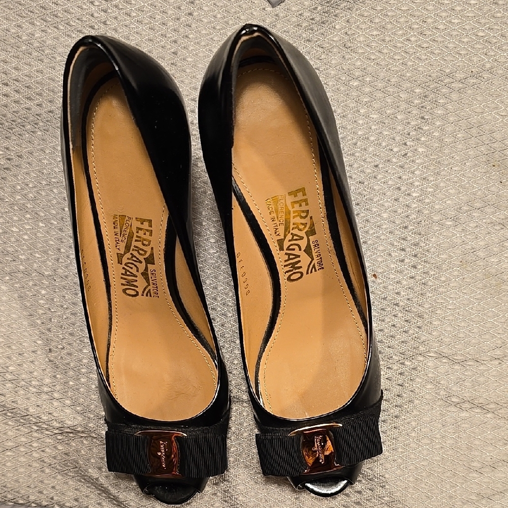Salvatore Ferragamo Black Heels with Bow Detail